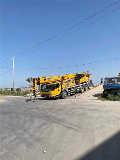 台儿庄区吊车作业时，可能会产生哪些额外收费项目？